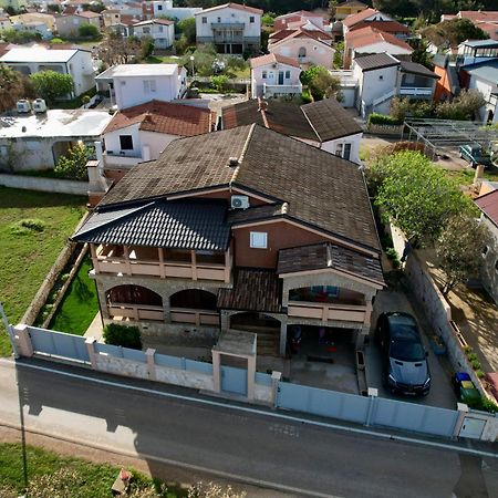 Apartment Larus Вир Екстериор снимка