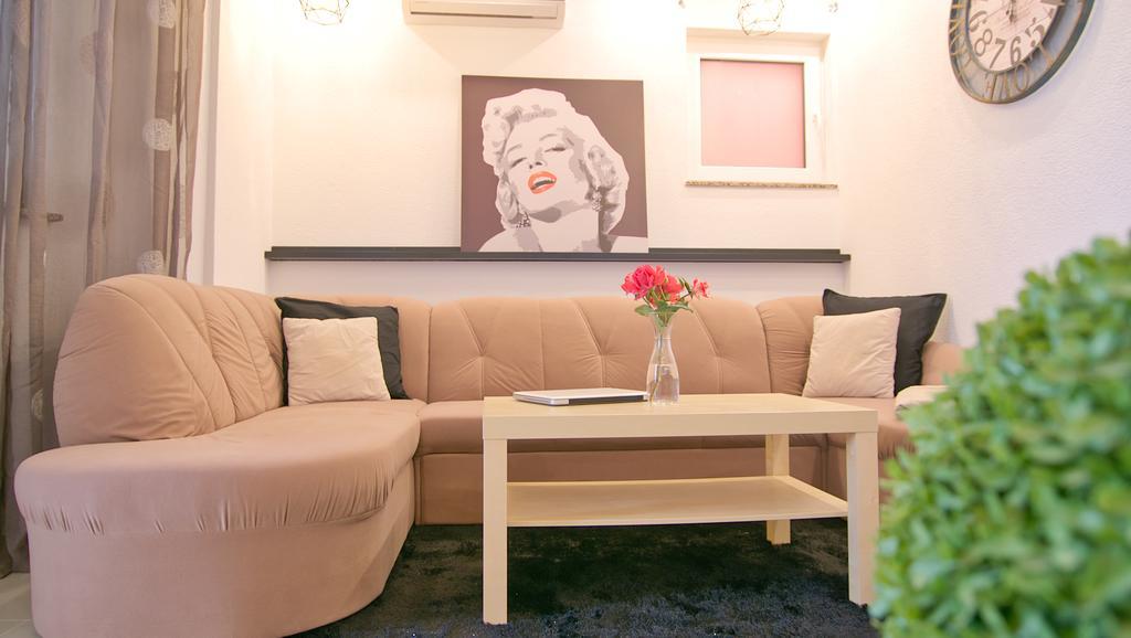Apartment Larus Вир Екстериор снимка